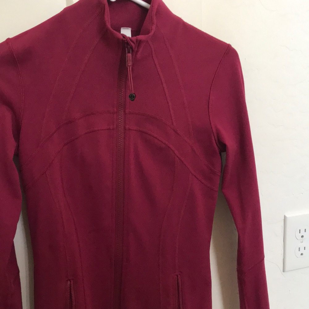 LULULEMON DEFINE JACKET SIZE 4 NEW WITHOUT TAGS